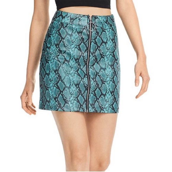 Tiger Mist Faux Snakeskin Mini Skirt Size XS NEW Blue Snake - Picture 1 of 8